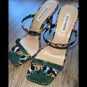 STEVE MADDEN MULTI COLOR MICHELLE SANDAL SZ 8.5